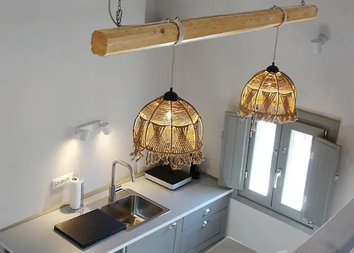 펜션 Cycladic House In Finikia *