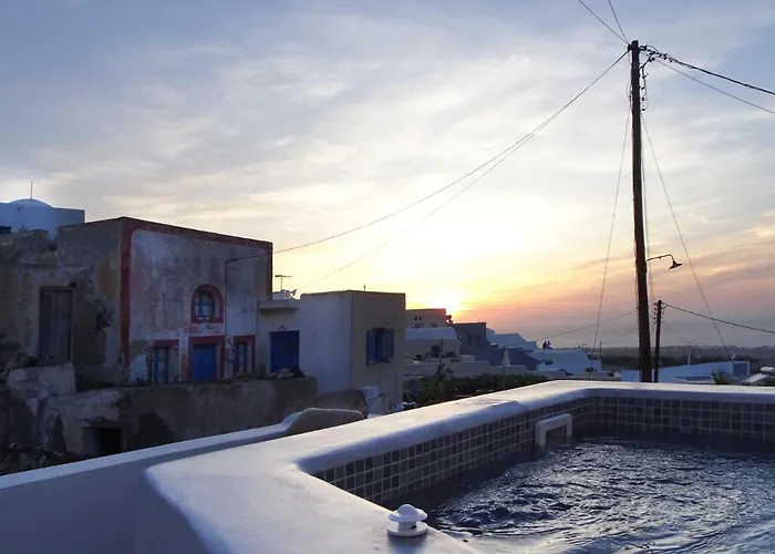 Cycladic House In Finikia Oia